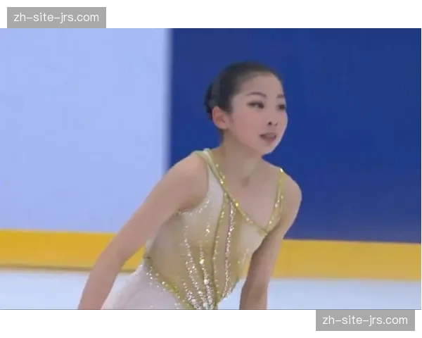 张瑞阳花样滑冰顺利完成首秀 年轻选手大赛战力积累过程